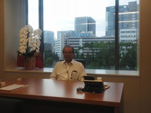 国会事務所の羽生田たかしの写真