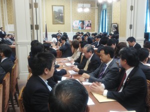 議員総会